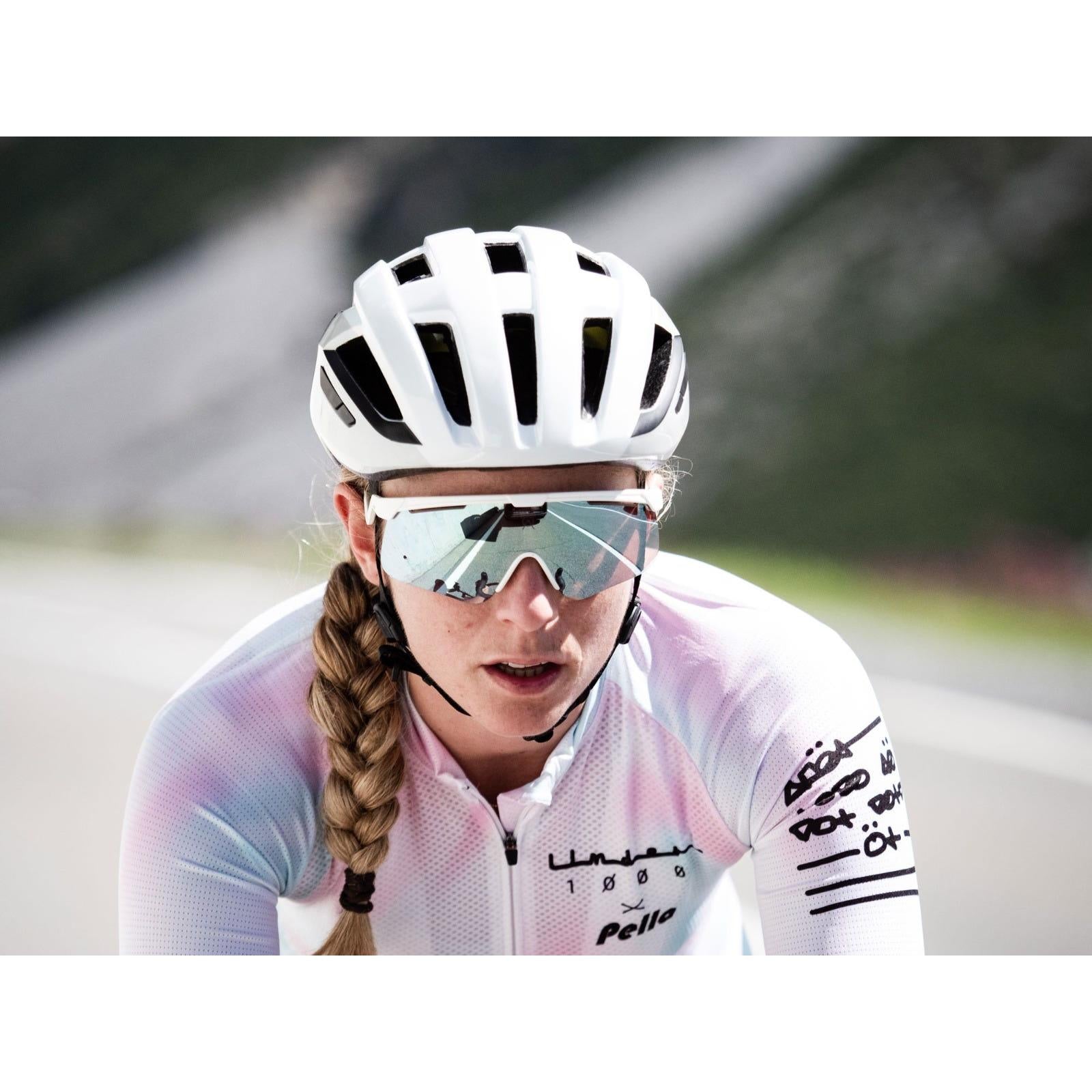 MET Vinci MIPS Road Helmet White