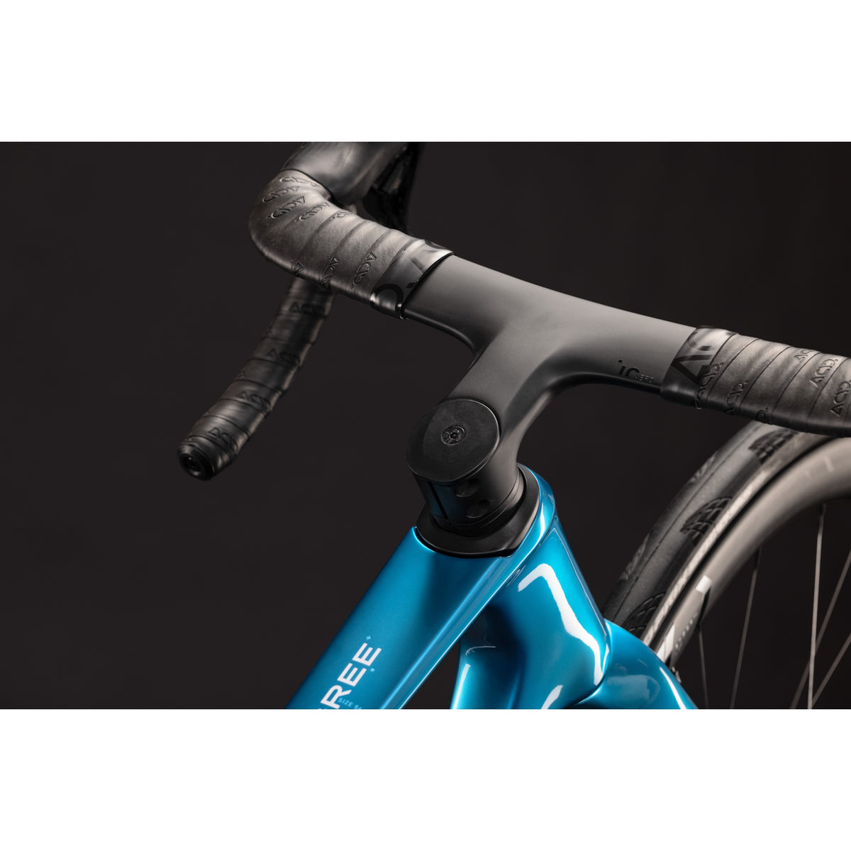 Cube Agree C:62 Race Road Bike Chromeblue'n'Liquidblue