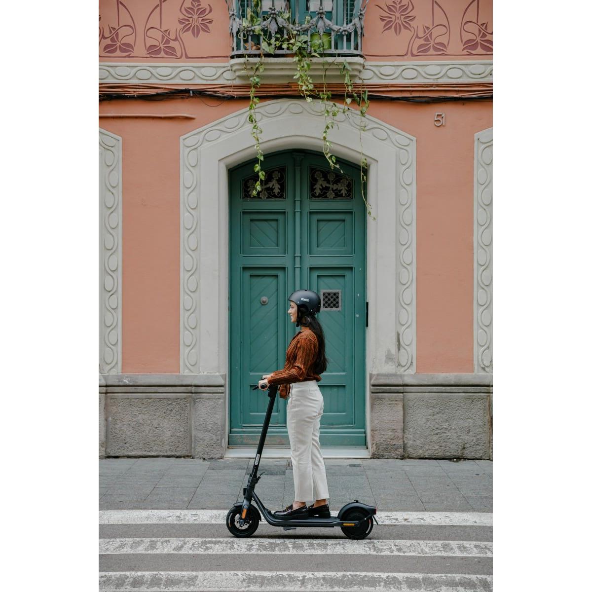 Segway Ninebot KickScooter F2 Plus Electric Scooter