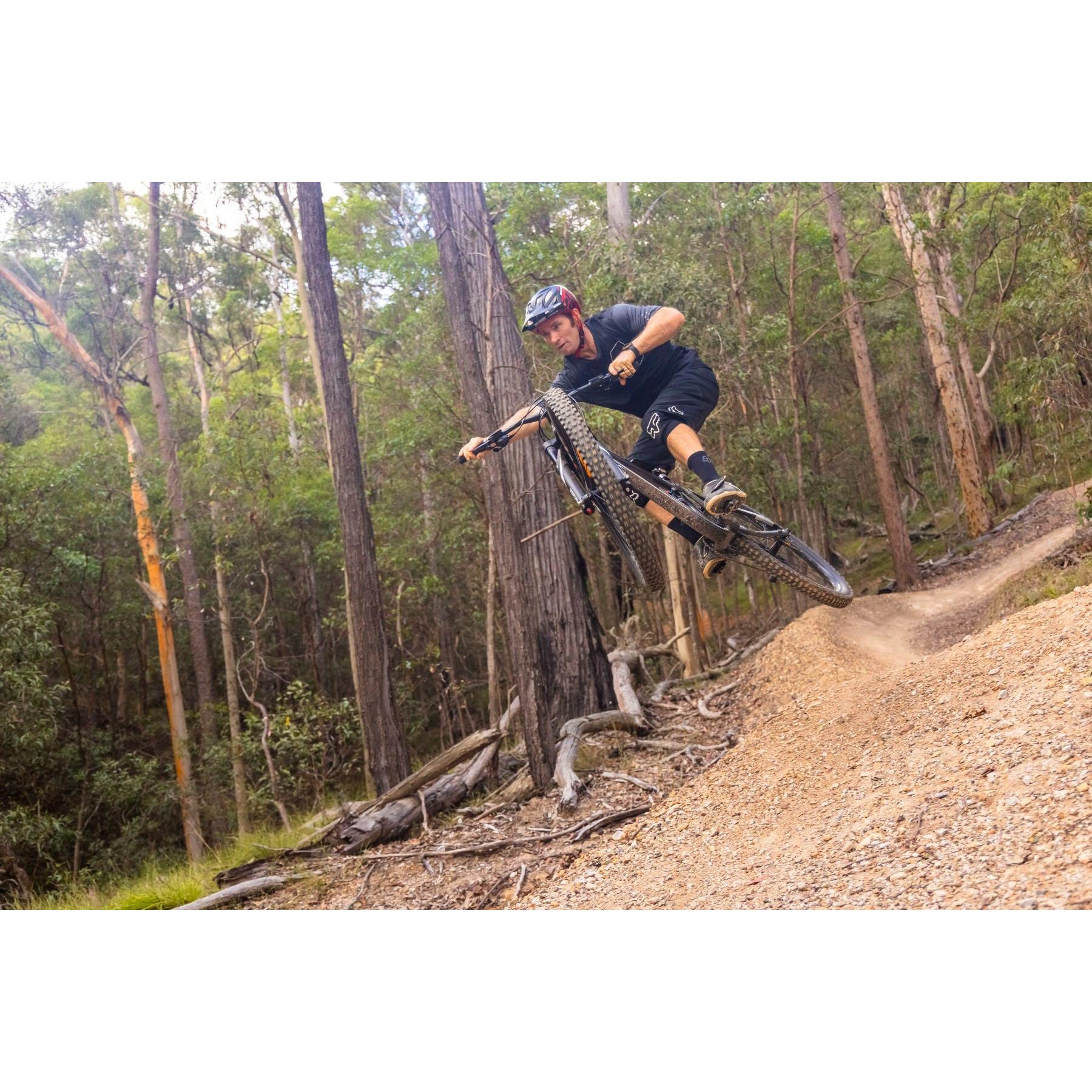 FOX Enduro Knee Guards Black 2025