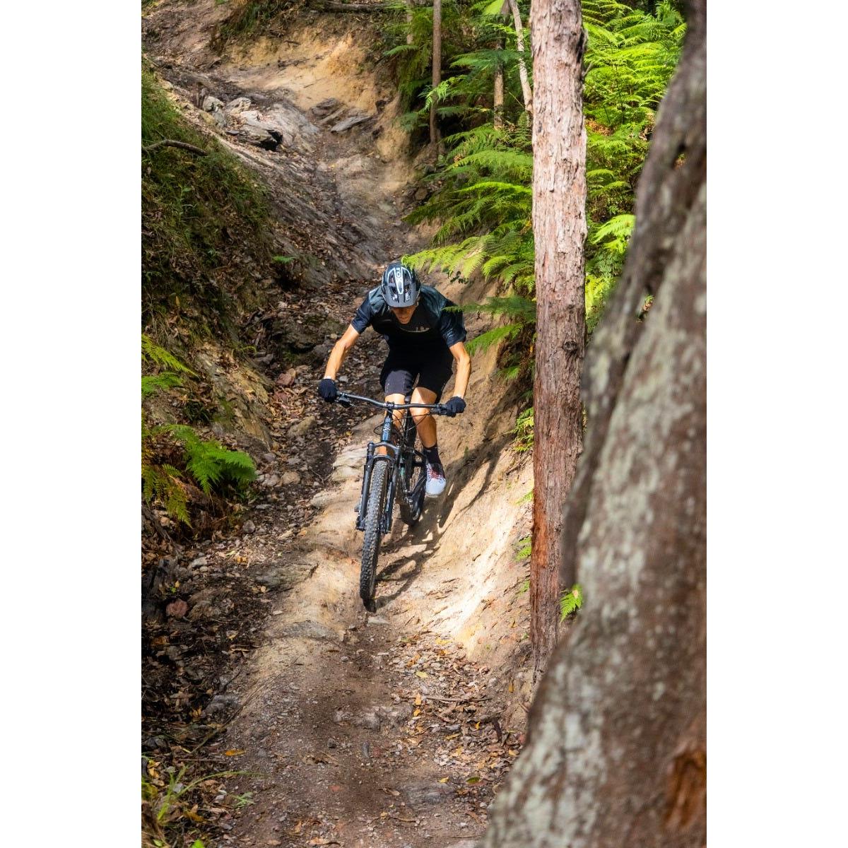 FOX Speedframe Pro Helmet Black Divide 2023