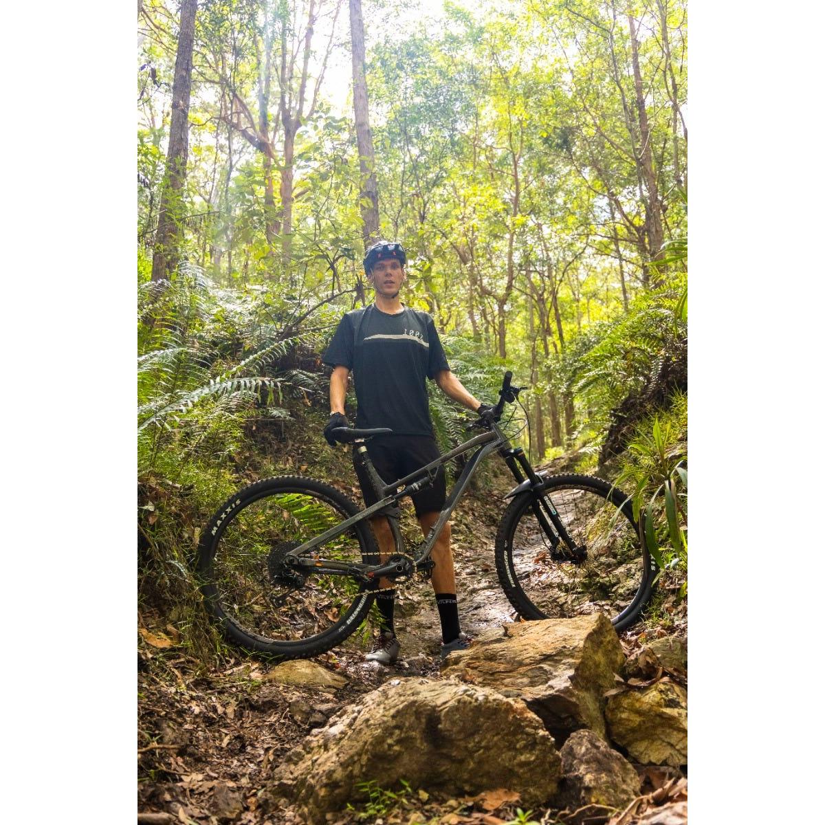 Silverback Stratos AL Elite MS Dual Suspension Mountain Bike Rainbow Grey/Silver