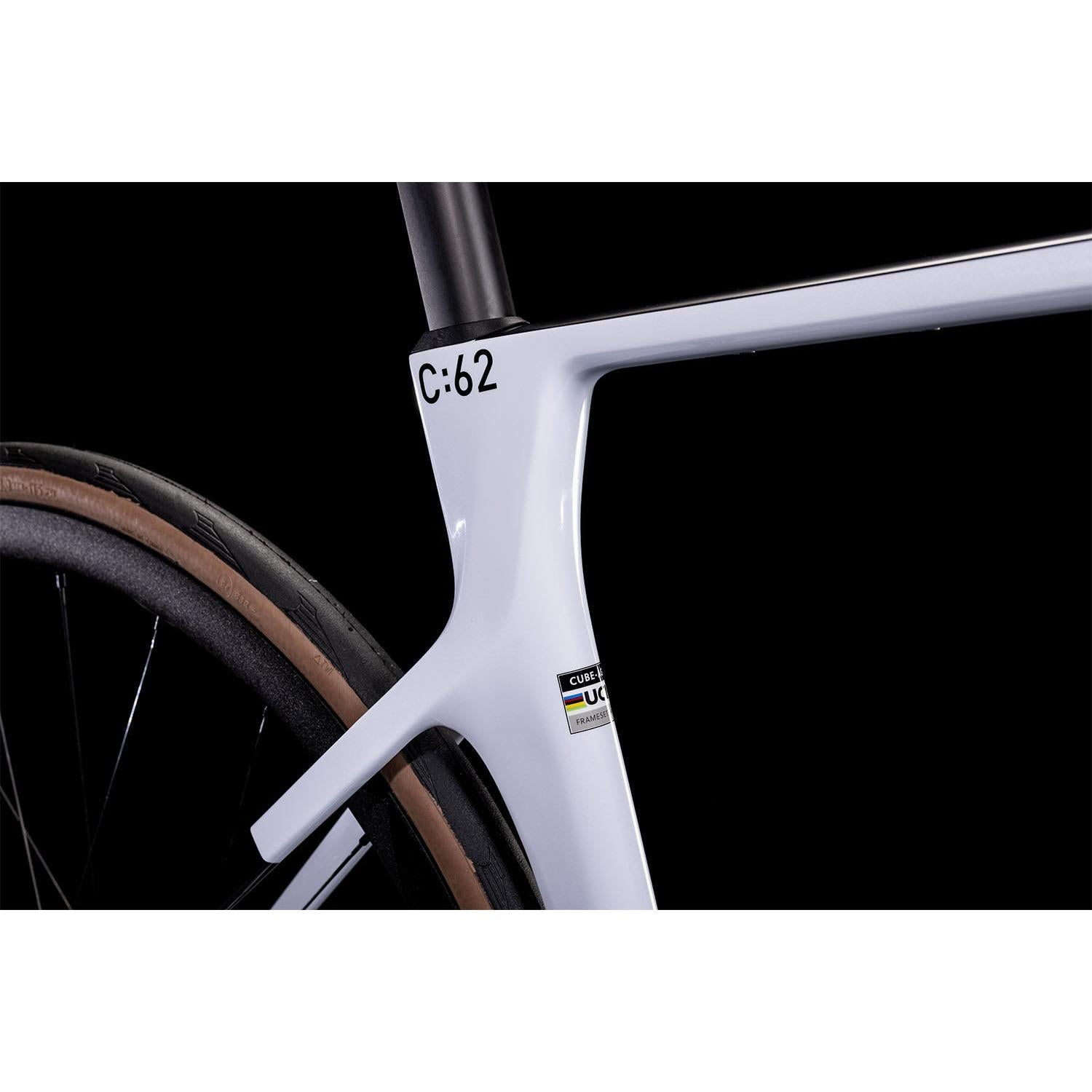 Cube Agree C:62 Road Bike Flash White 'n' Carbon