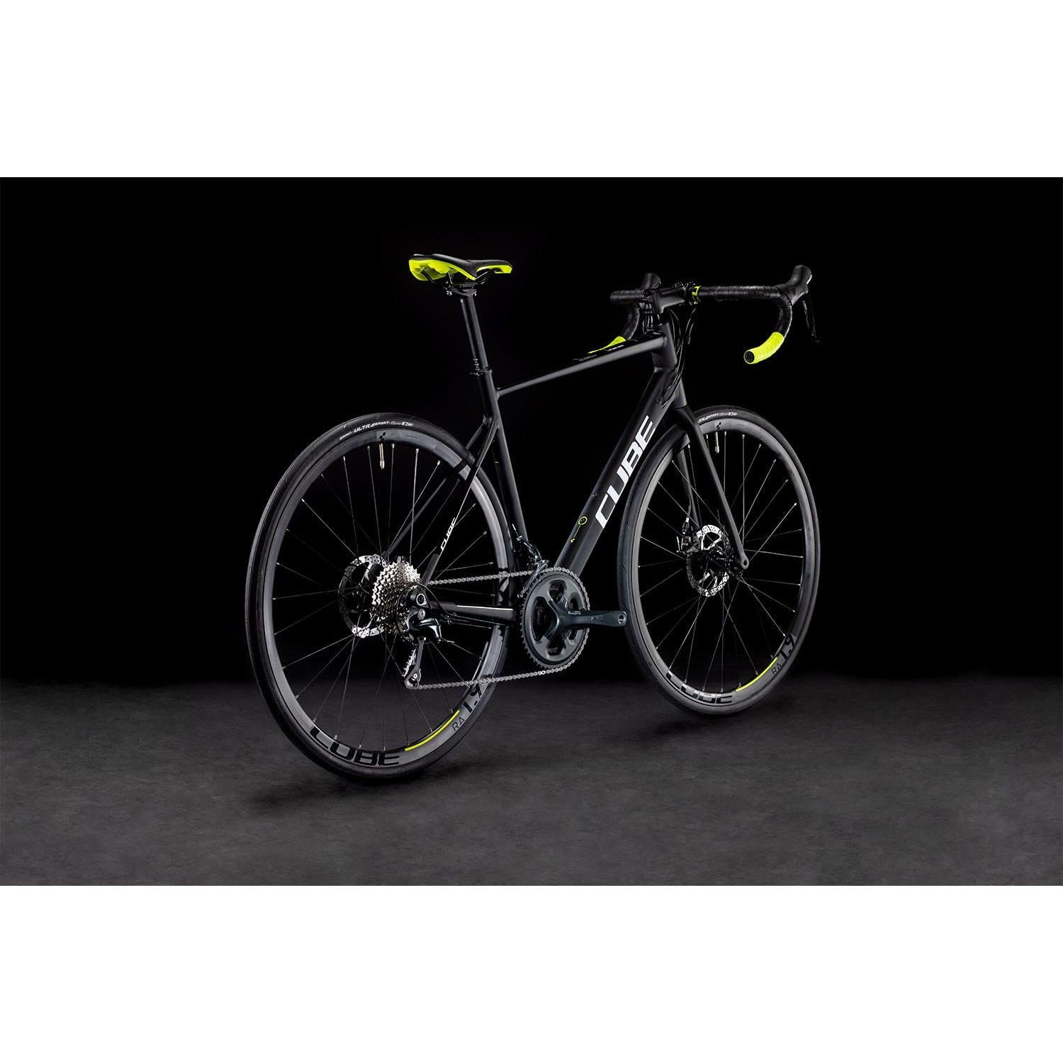 Cube Attain Race Road Bike Black 'n' White