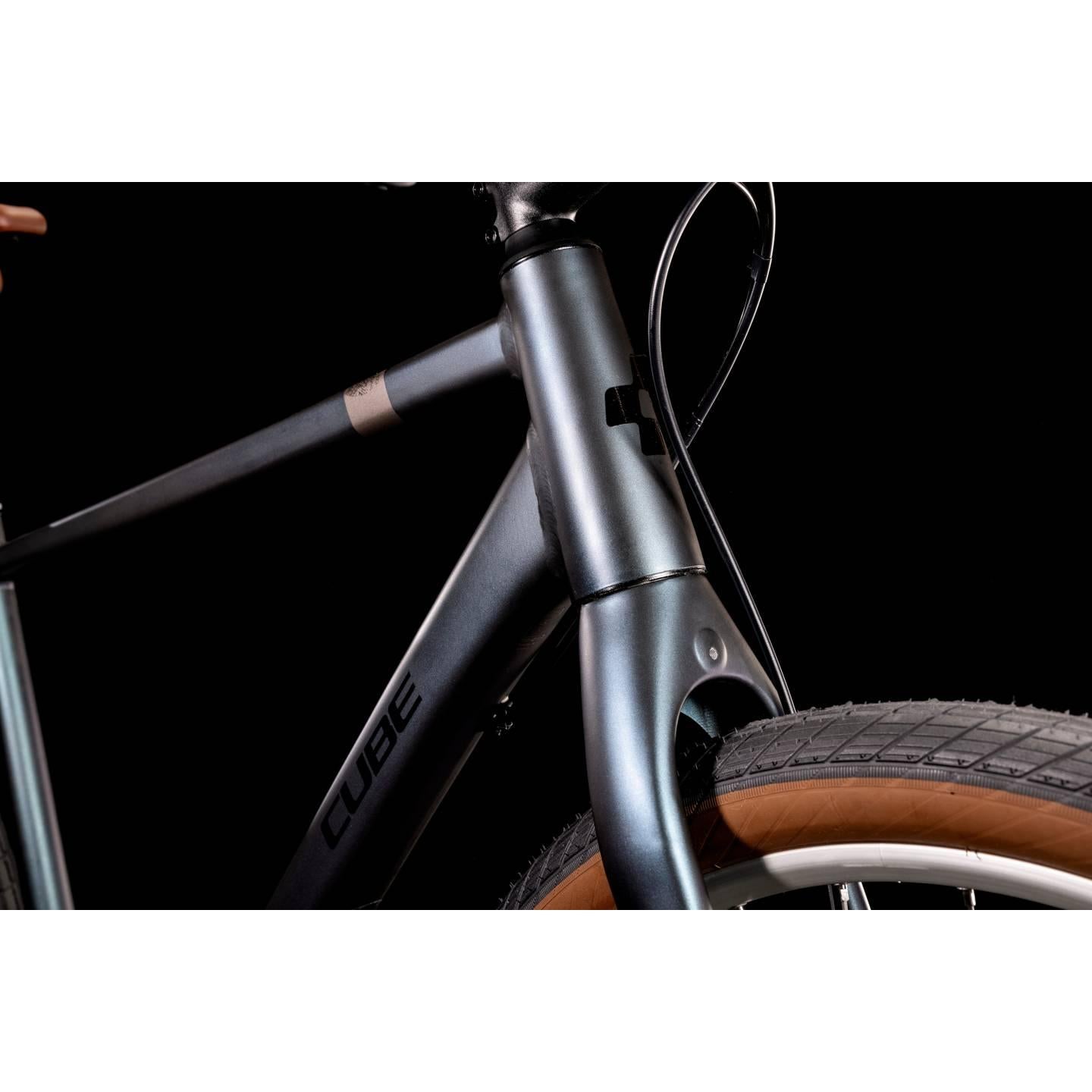Cube Hyde Pro Hybrid Bike Deep Blue 'n' Silver