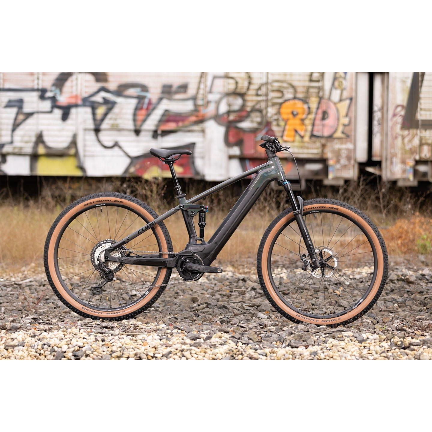 cube stereo hybrid 120 slt 750 29 prizmblack ́n ́black Cube Stereo Hybrid 120 SLT 750 Electric Dual Suspension Mountain Bike Prizmblack 'n' Black MD