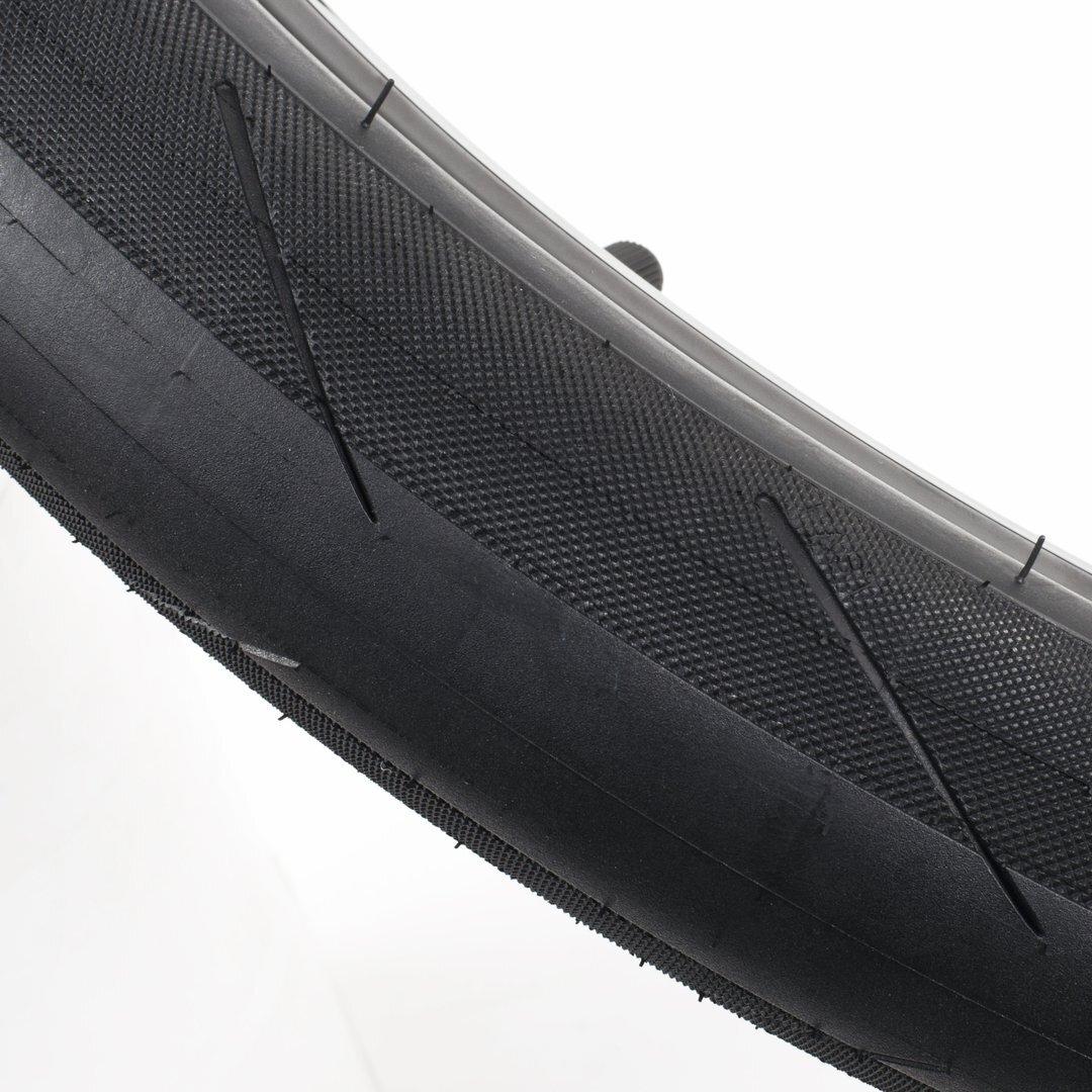 Cult BMX Fast and Loose Pool Tyre 20'' x 2.4'' Black/Black