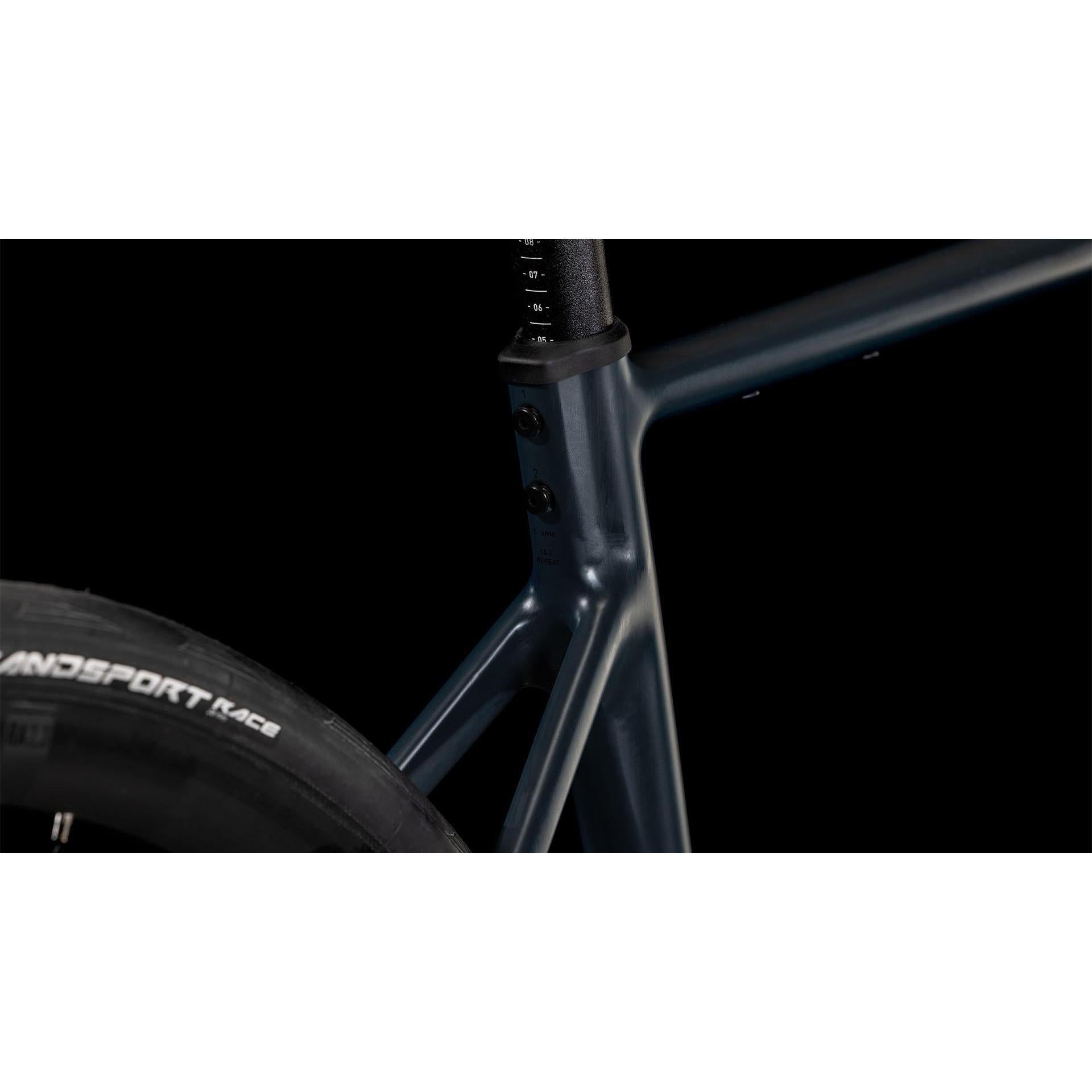 Cube Attain Race Road Bike Night'n'Black