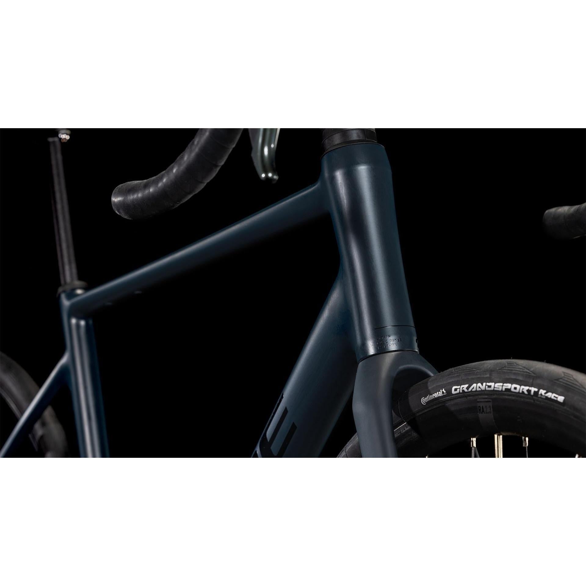 Cube Attain Race Road Bike Night'n'Black