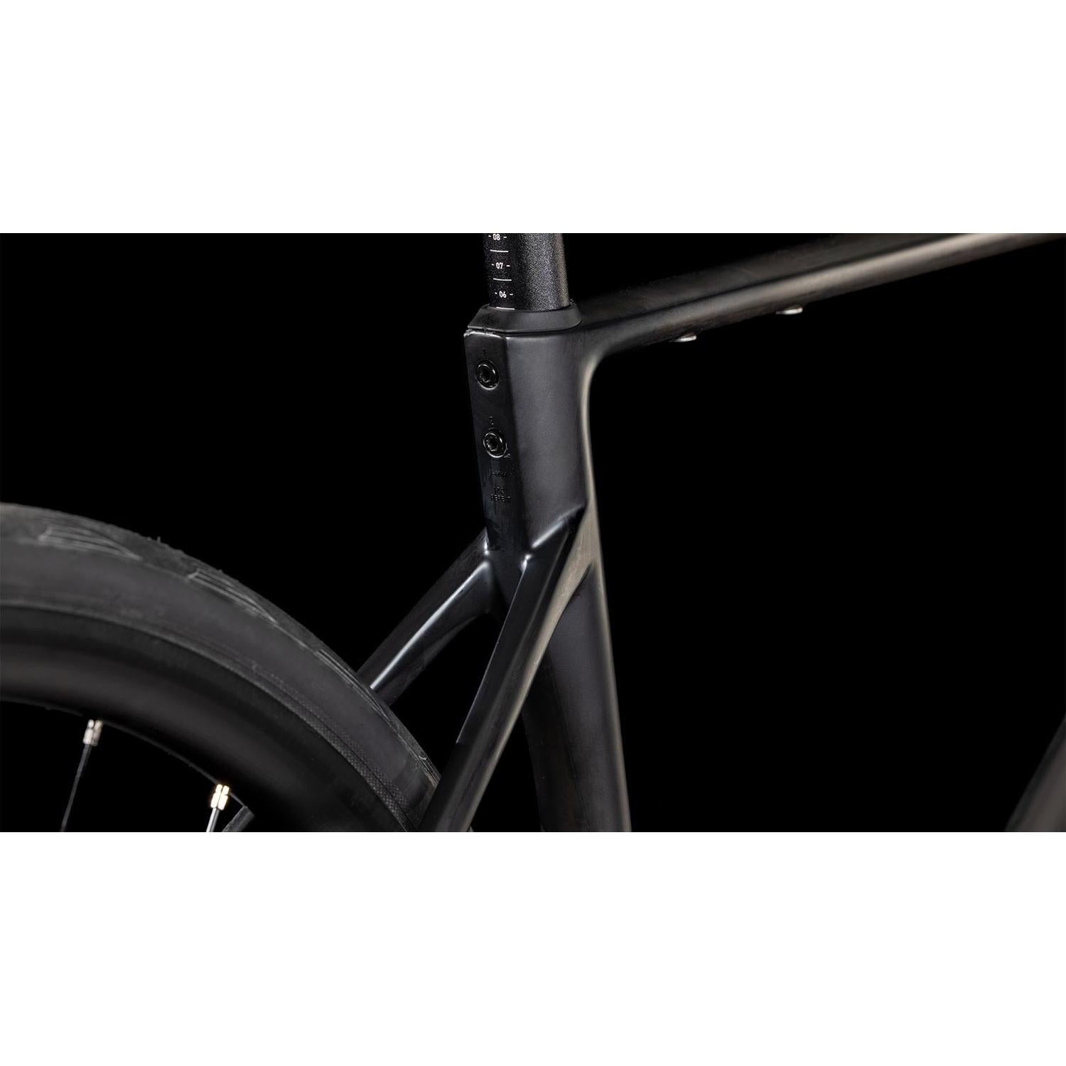 Cube Attain C62 Race Road Bike Blackline