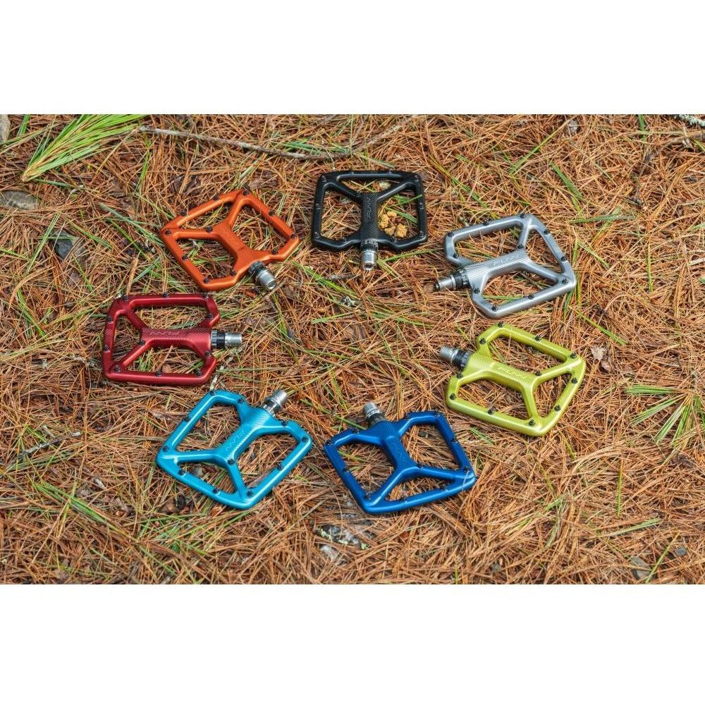 FUNN Python V2 Flat Pedals Red