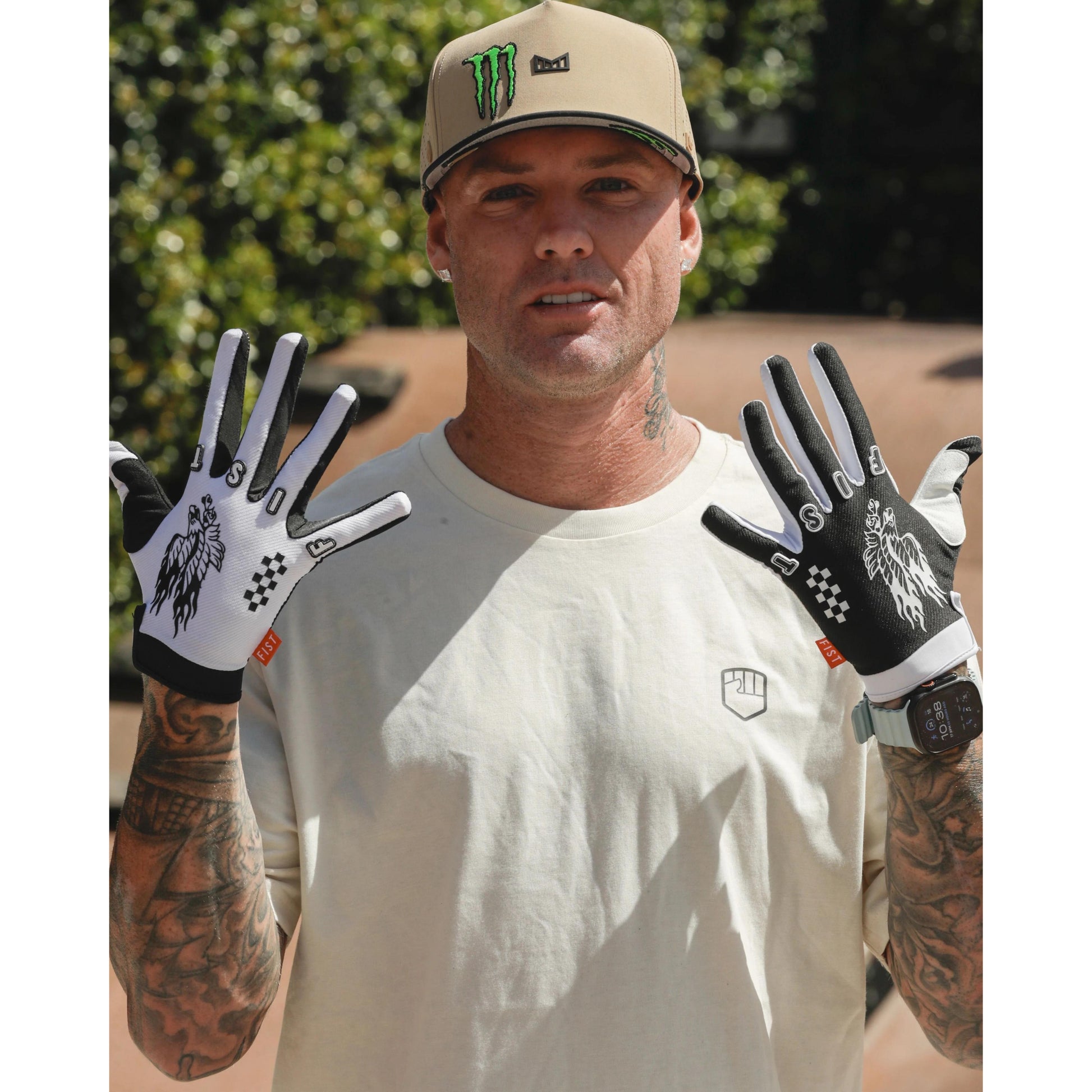 Fist Strapped Gloves Baxter Maiwald - Soaring Eagle White/Black