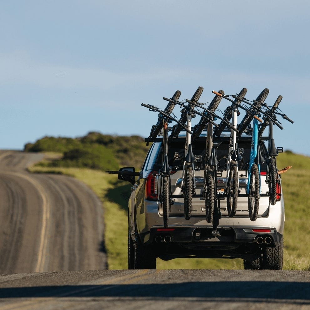 Thule ReVert 6-Bike Vertical Hitch Rack