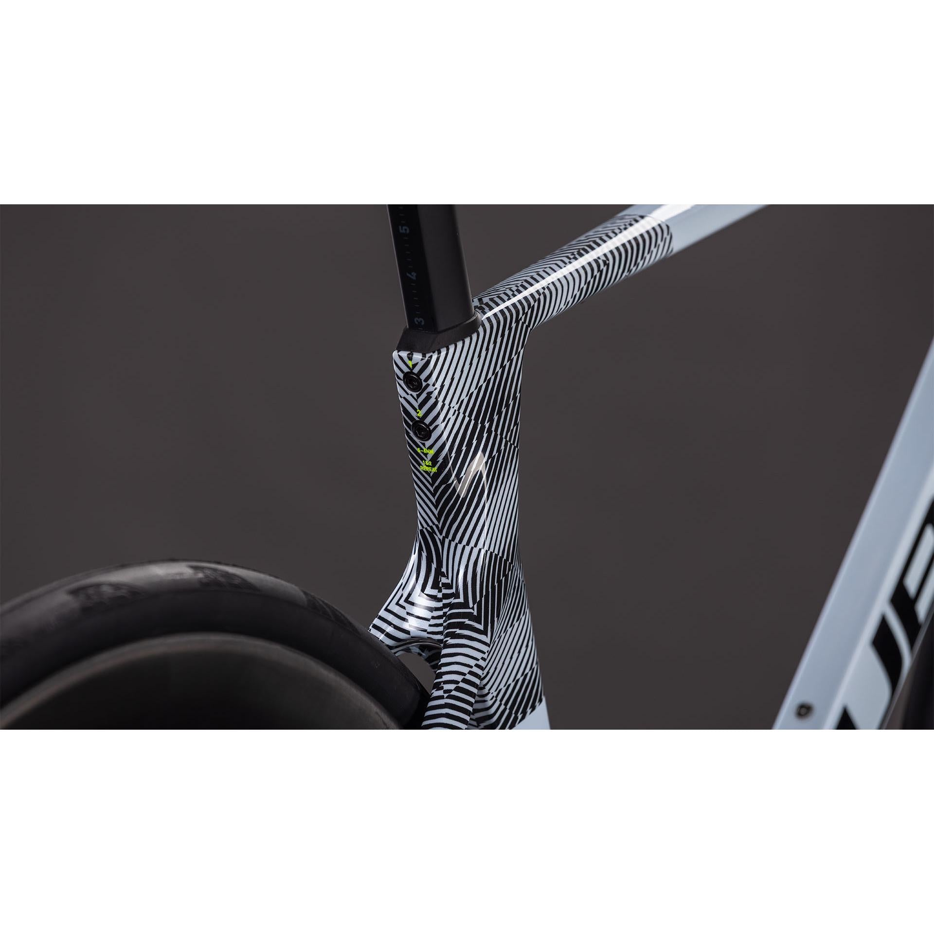 Cube Agree C62 Race Road Bike Glacier'n'Black