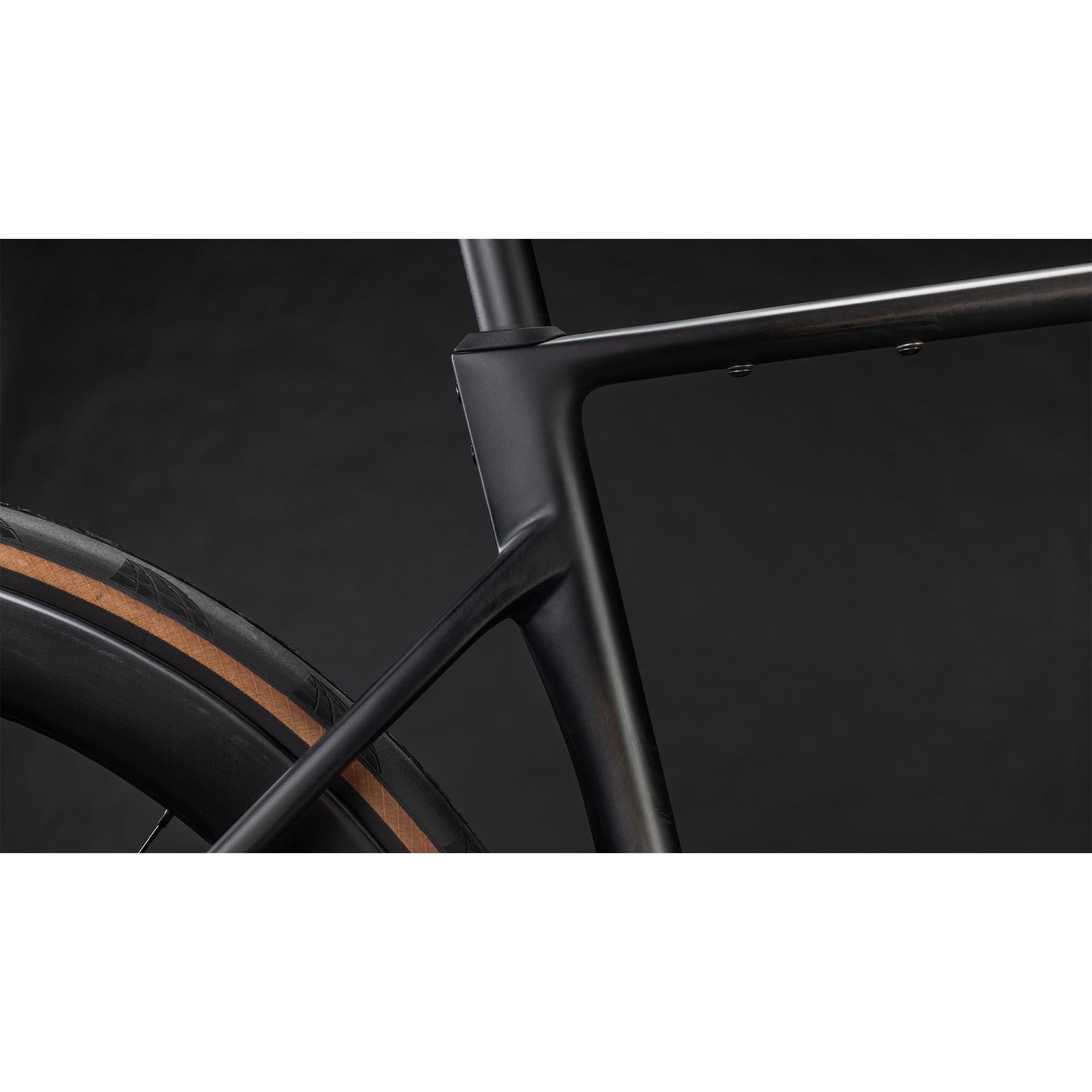 Cube Attain C62 SLT Road Bike Carbon'n'Coalchrome