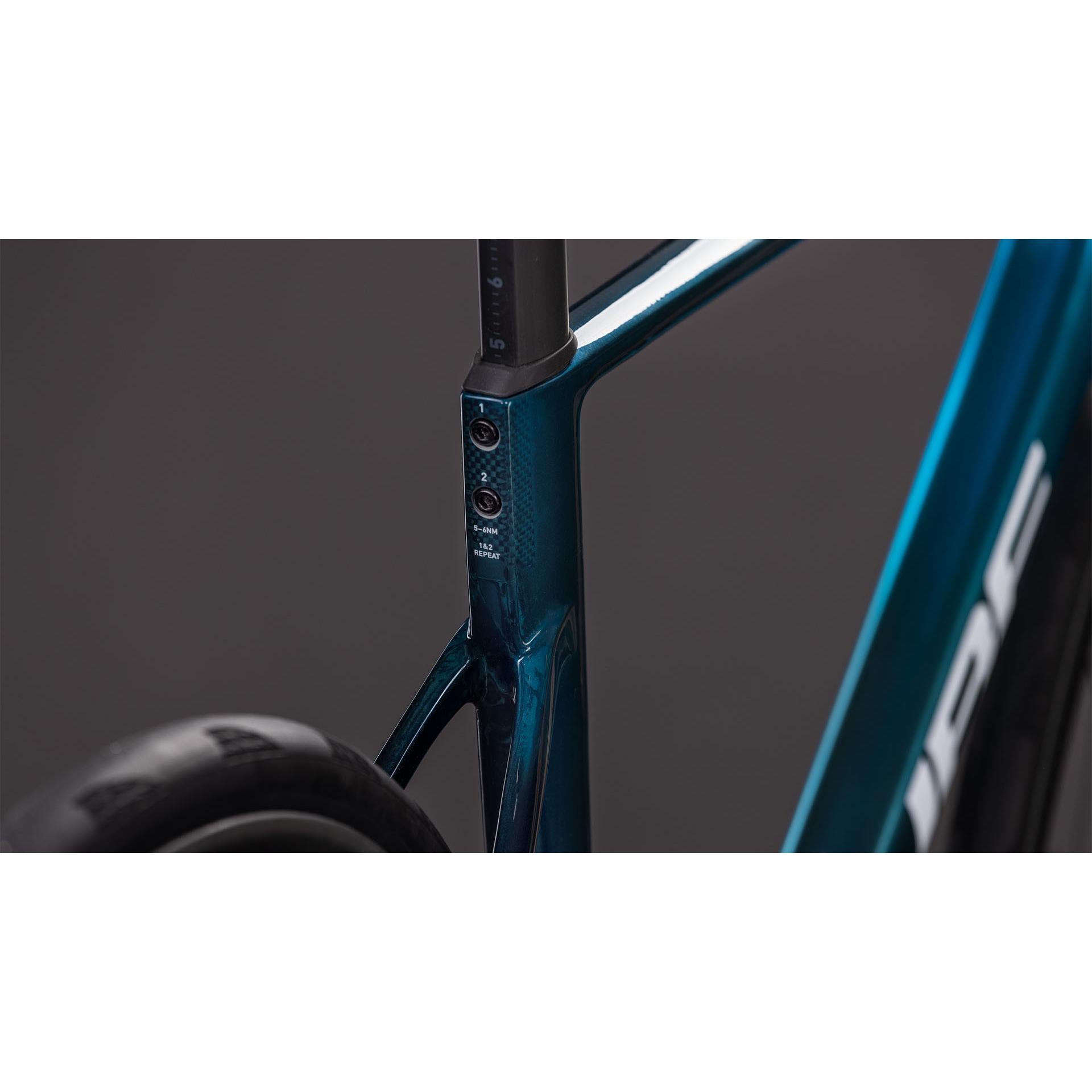 Cube Litening AIR C68X SLX Road Bike Chromeblue'n'Liquidblue
