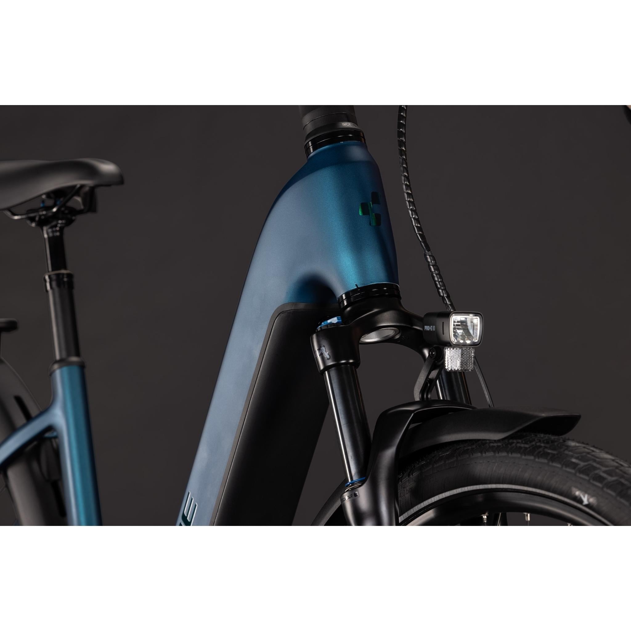 Cube Touring Hybrid Pro EE 800 Electric Hybrid Bike Electric Blue'n'Prism
