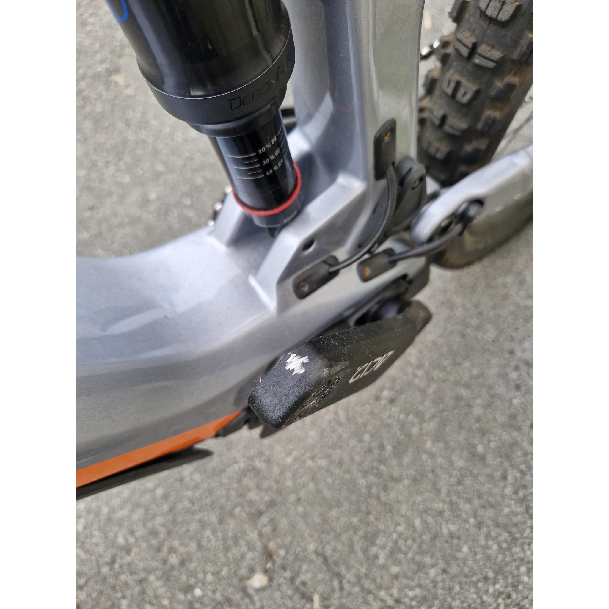 EX-DEMO Cube Stereo Hybrid 160 HPC SL 750 27.5'' Electric Enduro Bike Polar Silver 'n' Orange (Medium)