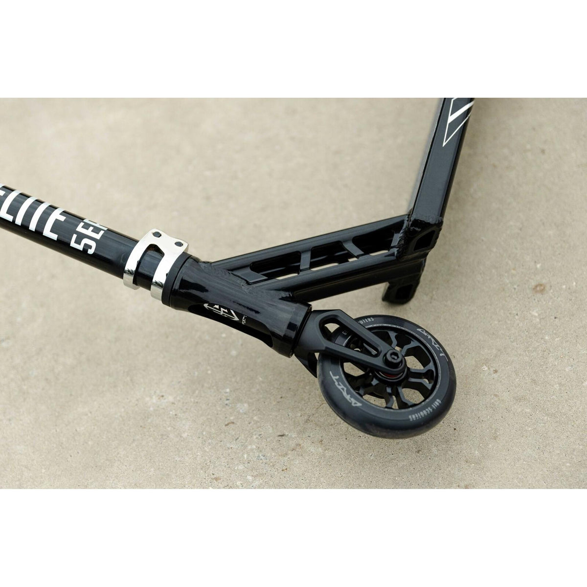Grit Elite 5'' Stunt Scooter Blackened