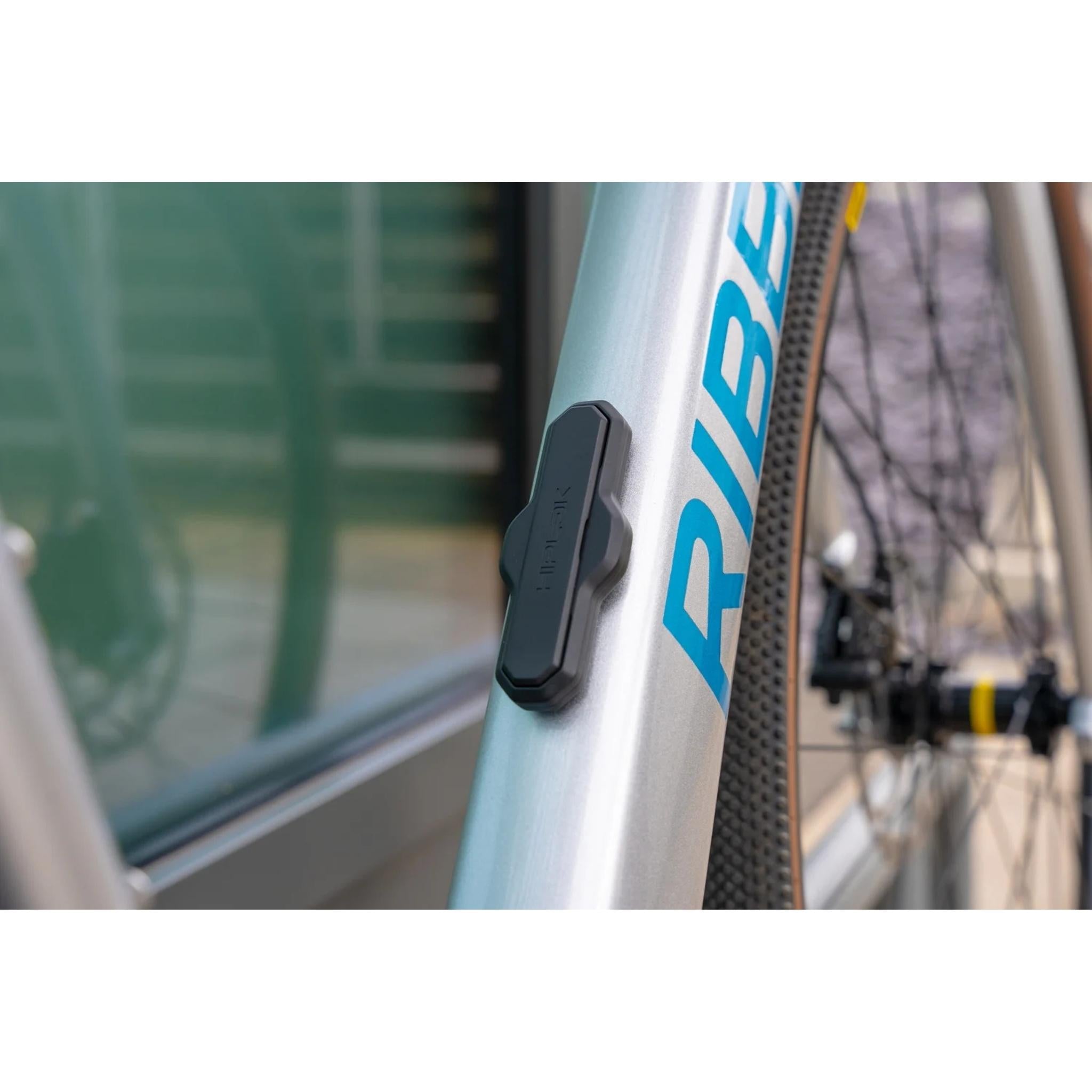 Hiplok Track - Airtag Holder with Z-Lok Bracket Black