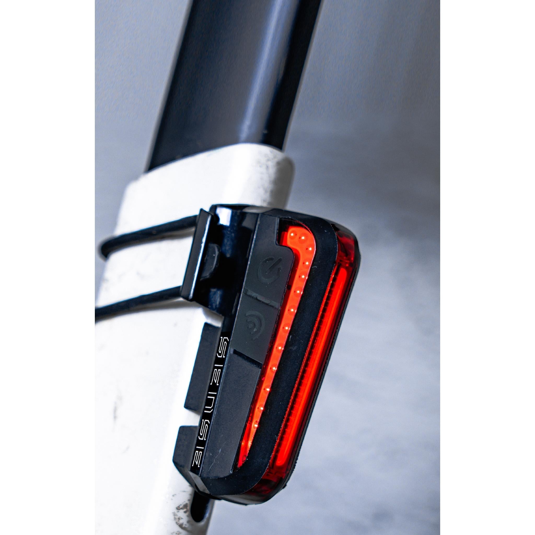Moon Cerberus Sense Smart 150 Lumens Rear Light