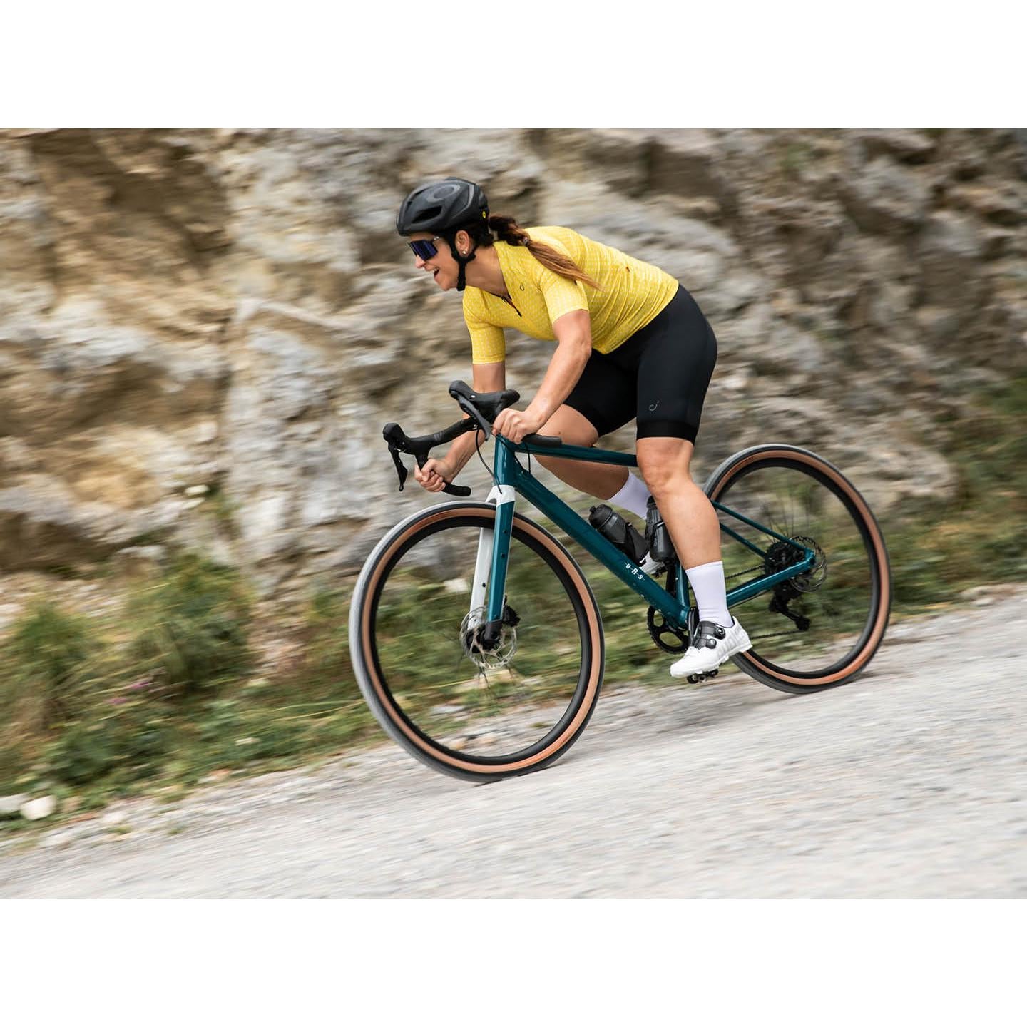 BMC Unrestricted AL TWO Gravel Bike Dark Petrol/ White