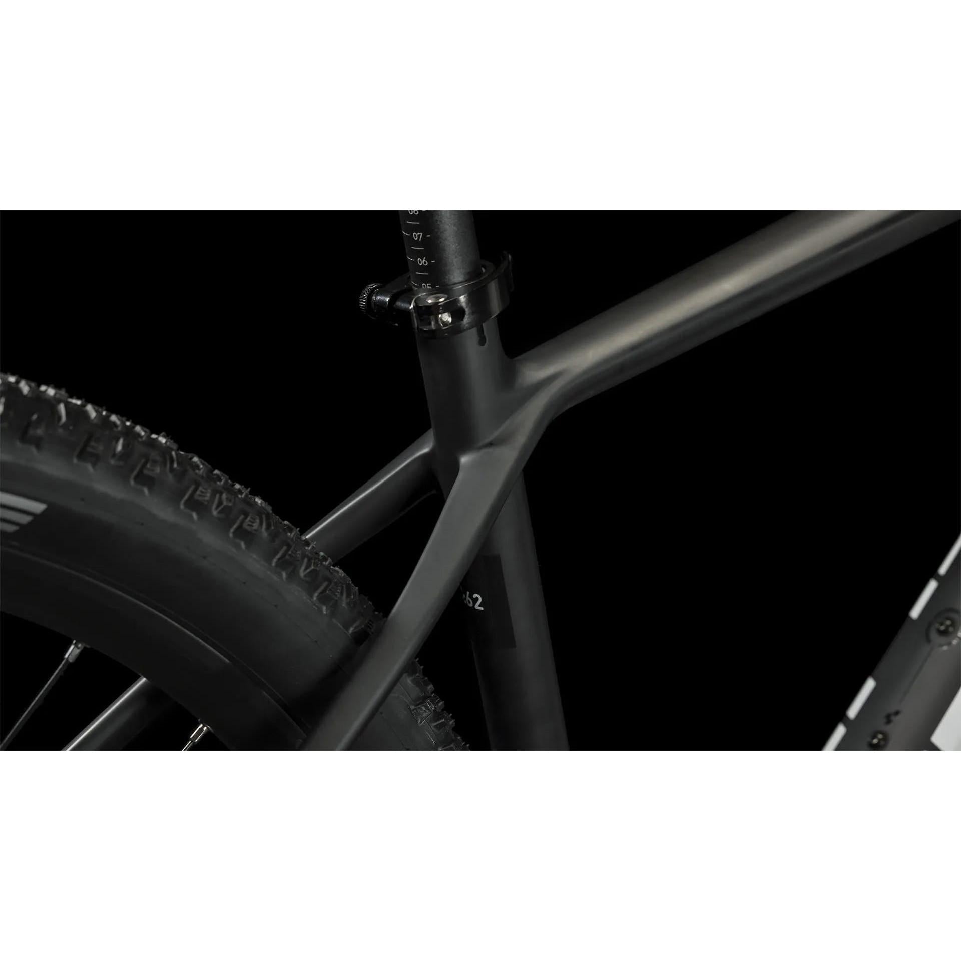 Cube Reaction C:62 ONE Cross-Country Bike Carbon'n'White
