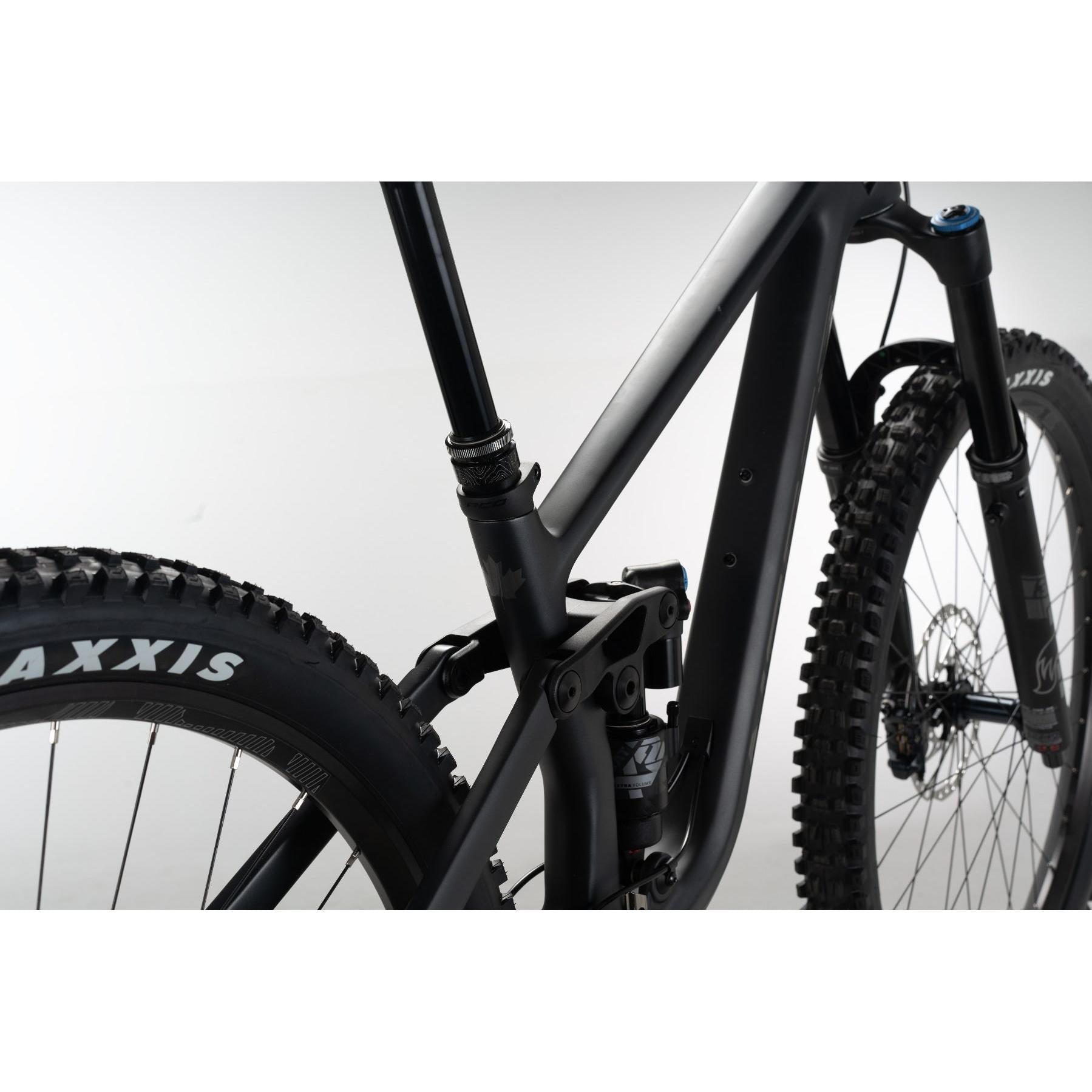 Norco Sight C2 29 Shimano Mountain Bike Grey/Silver