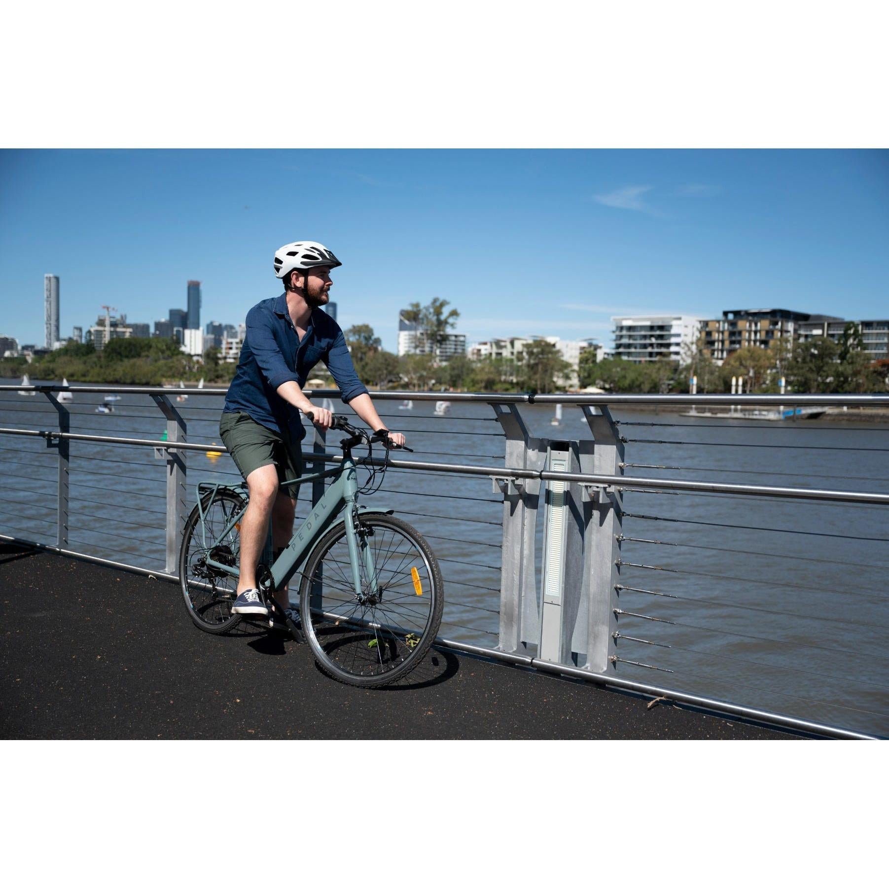 Pedal Lightning 27.5 Electric Hybrid Bike Black