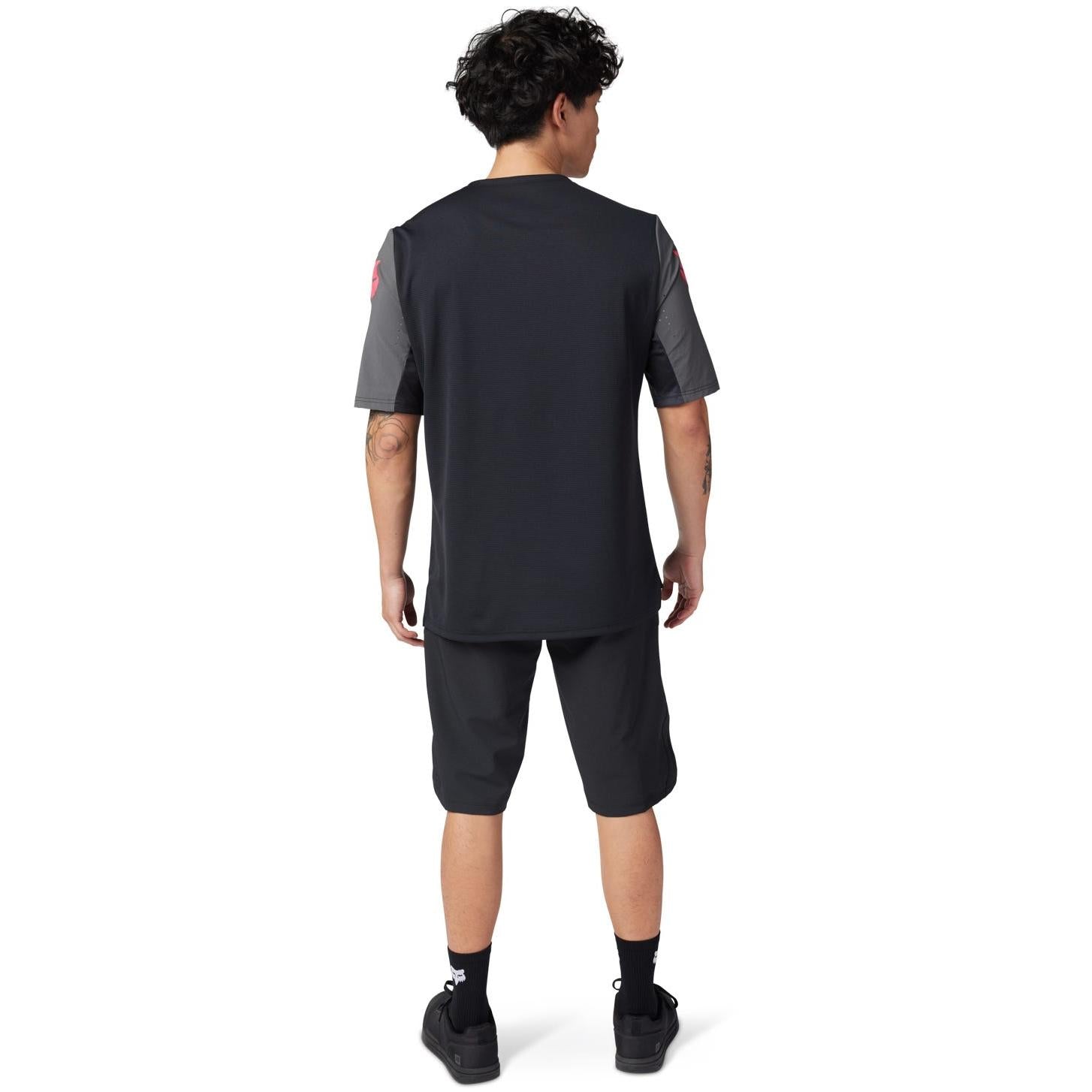 FOX Defend Short Sleeve Jersey Taunt Black 2024