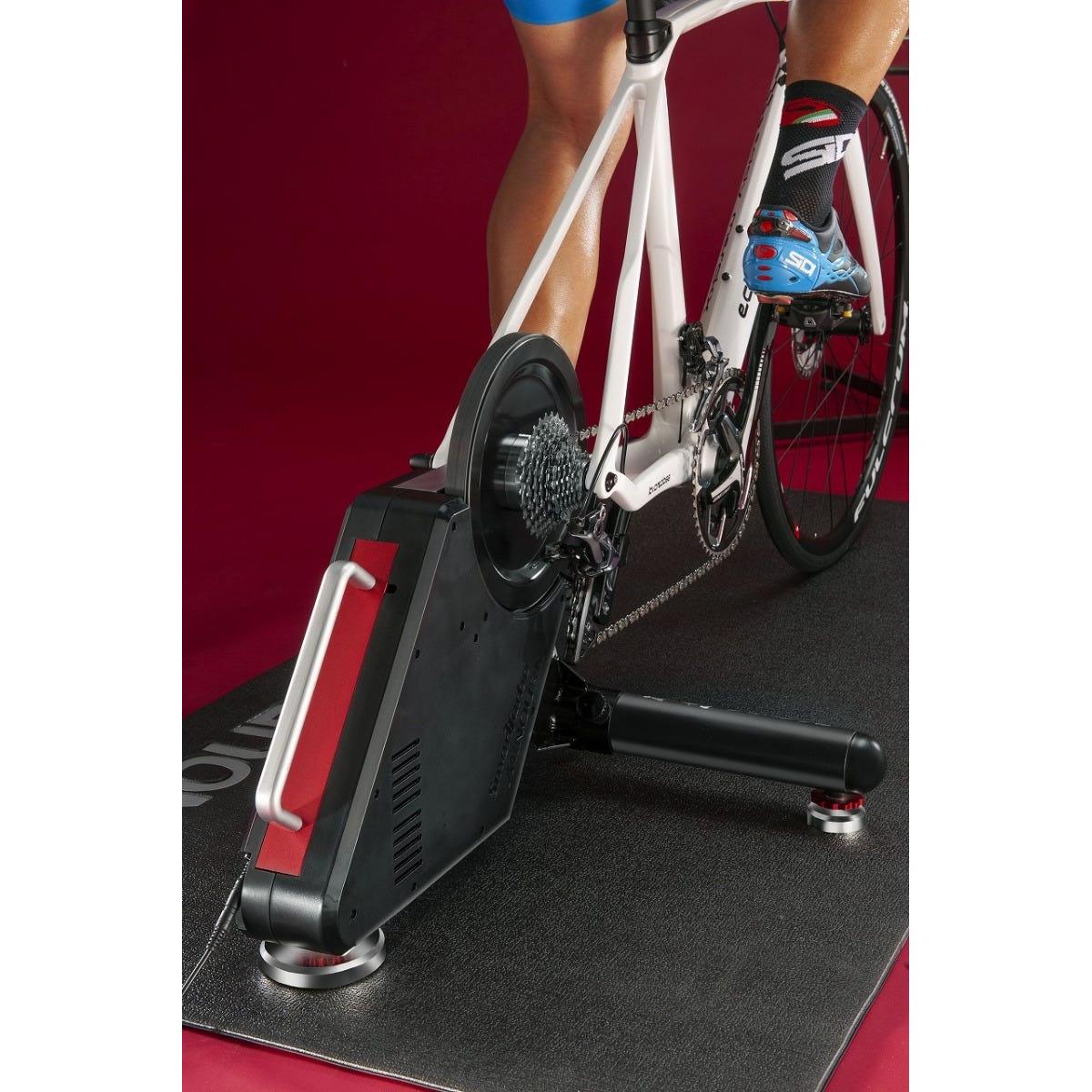Minoura Kagura Direct Drive Smart Indoor Trainer