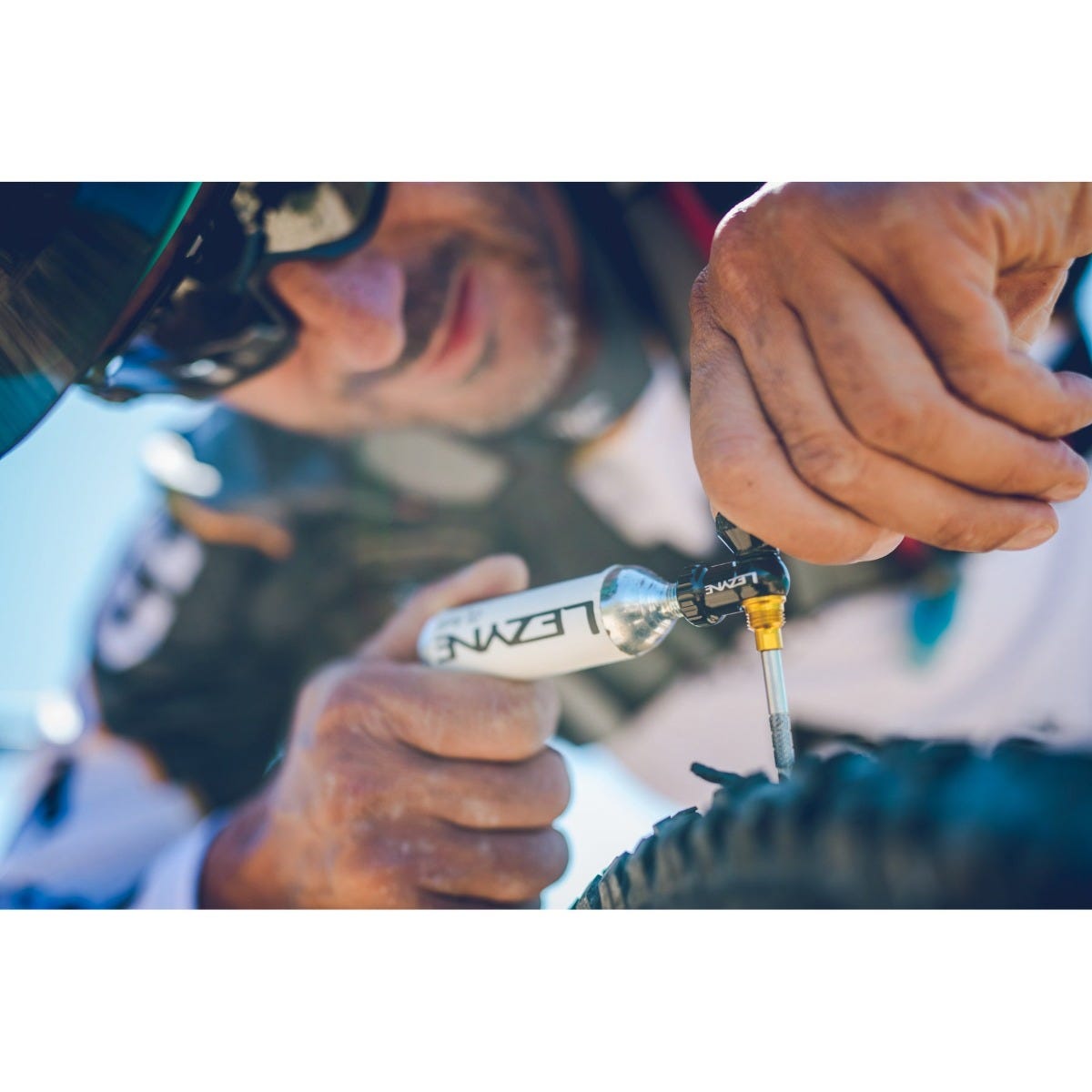 Lezyne Tubeless CO2 Blaster Black/Gold