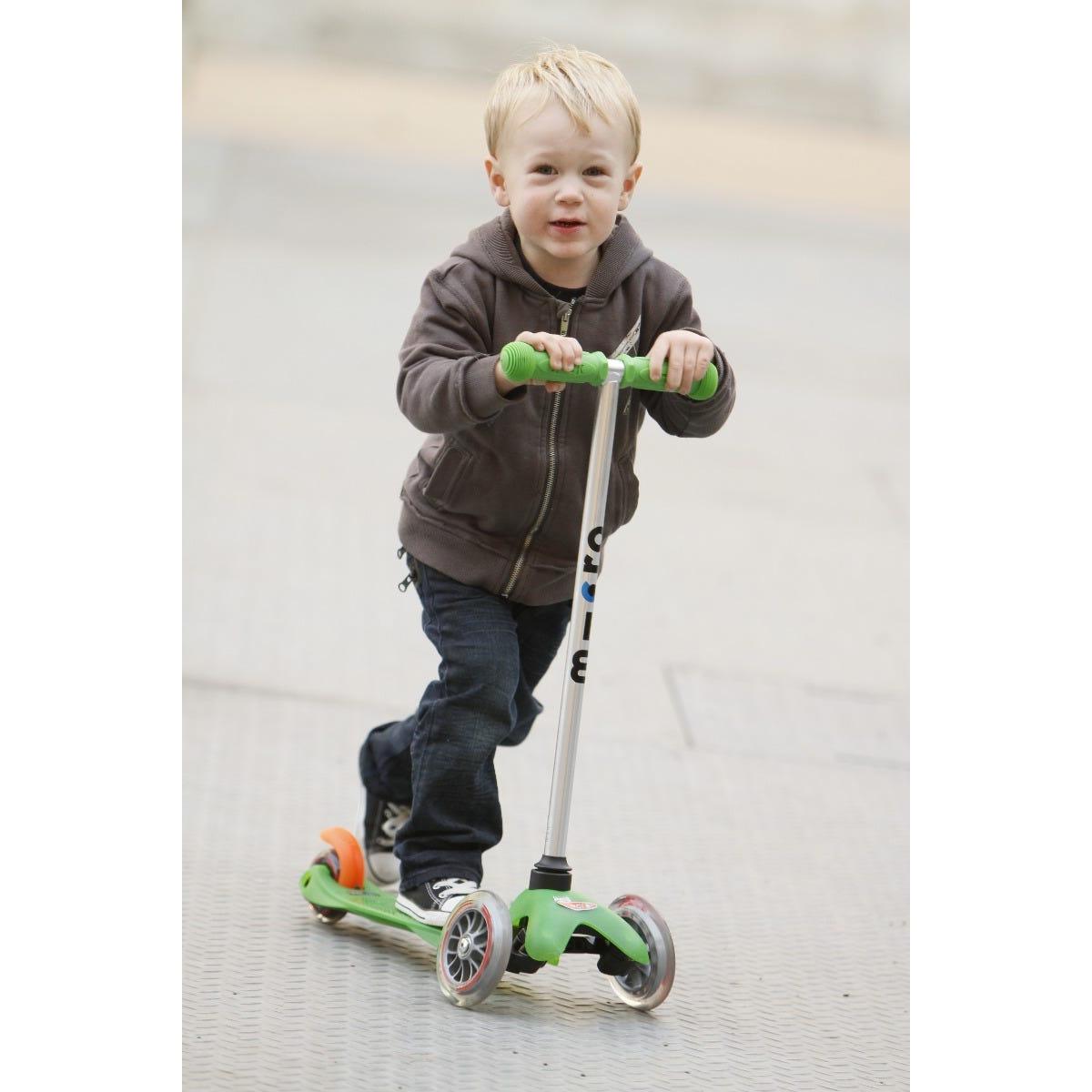 Micro Mini 3 Wheel Kids Scooter Green