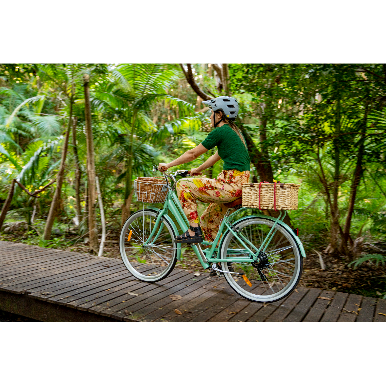 Pedal Uptown SL Electric Vintage Cruiser Bike Mint Green