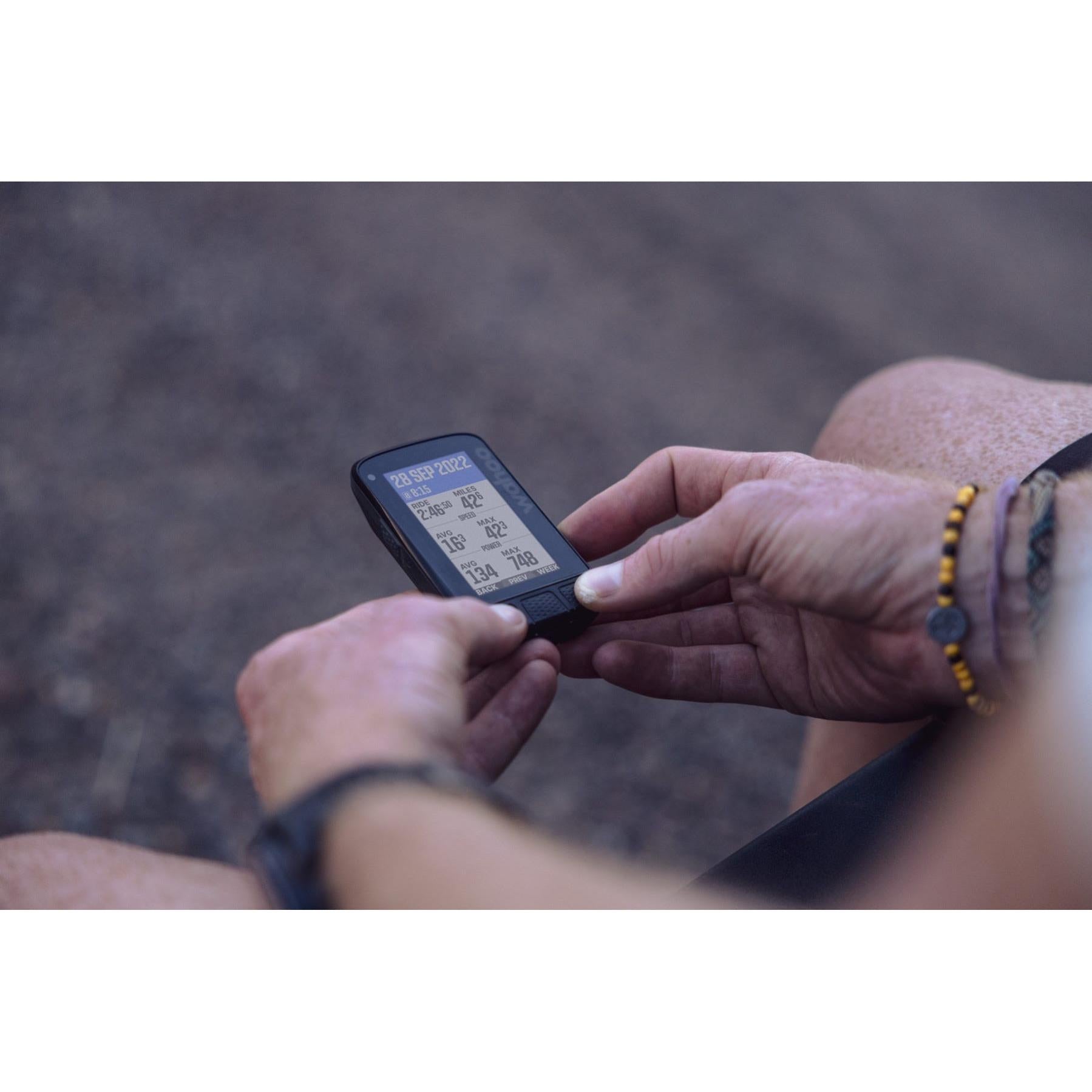 Wahoo ELEMNT ROAM 2.0 GPS Bike Computer - Bundle