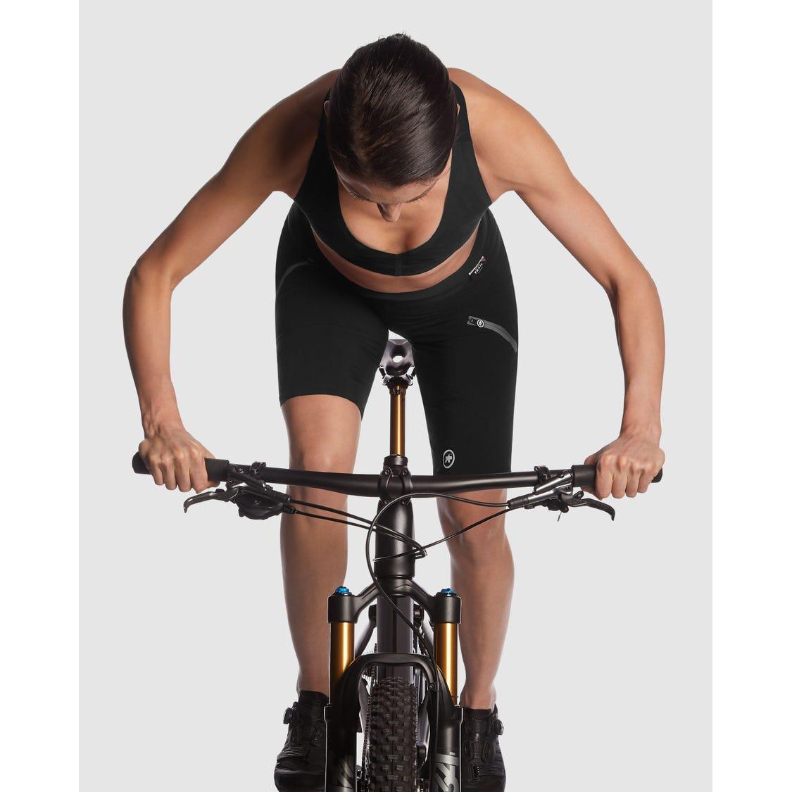 Assos Women's Trail Cargo Shorts Black Series